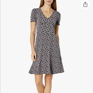 NNT Fitted Lark & Ro Black & White Dress - curvy